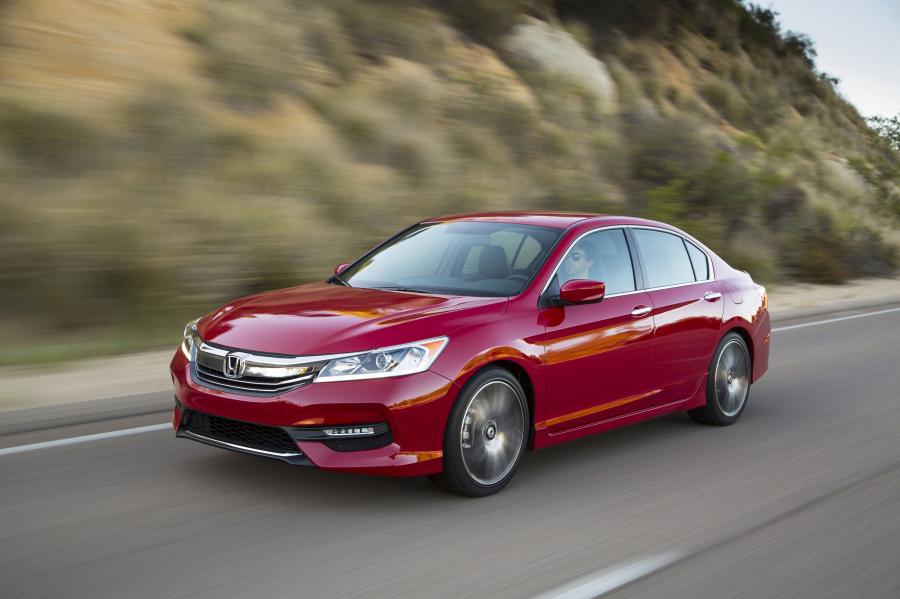 Honda Accord Sport 2016 года  (US) (фото 2 из 26)